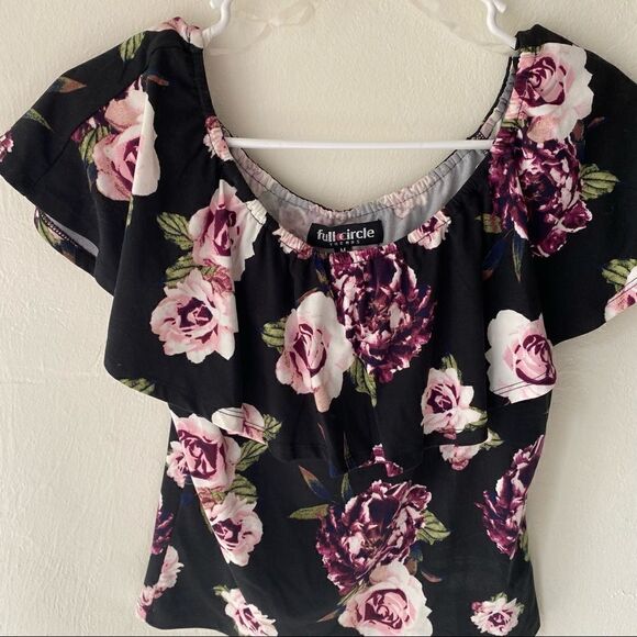 Floral tee  - Picture 2 of 5